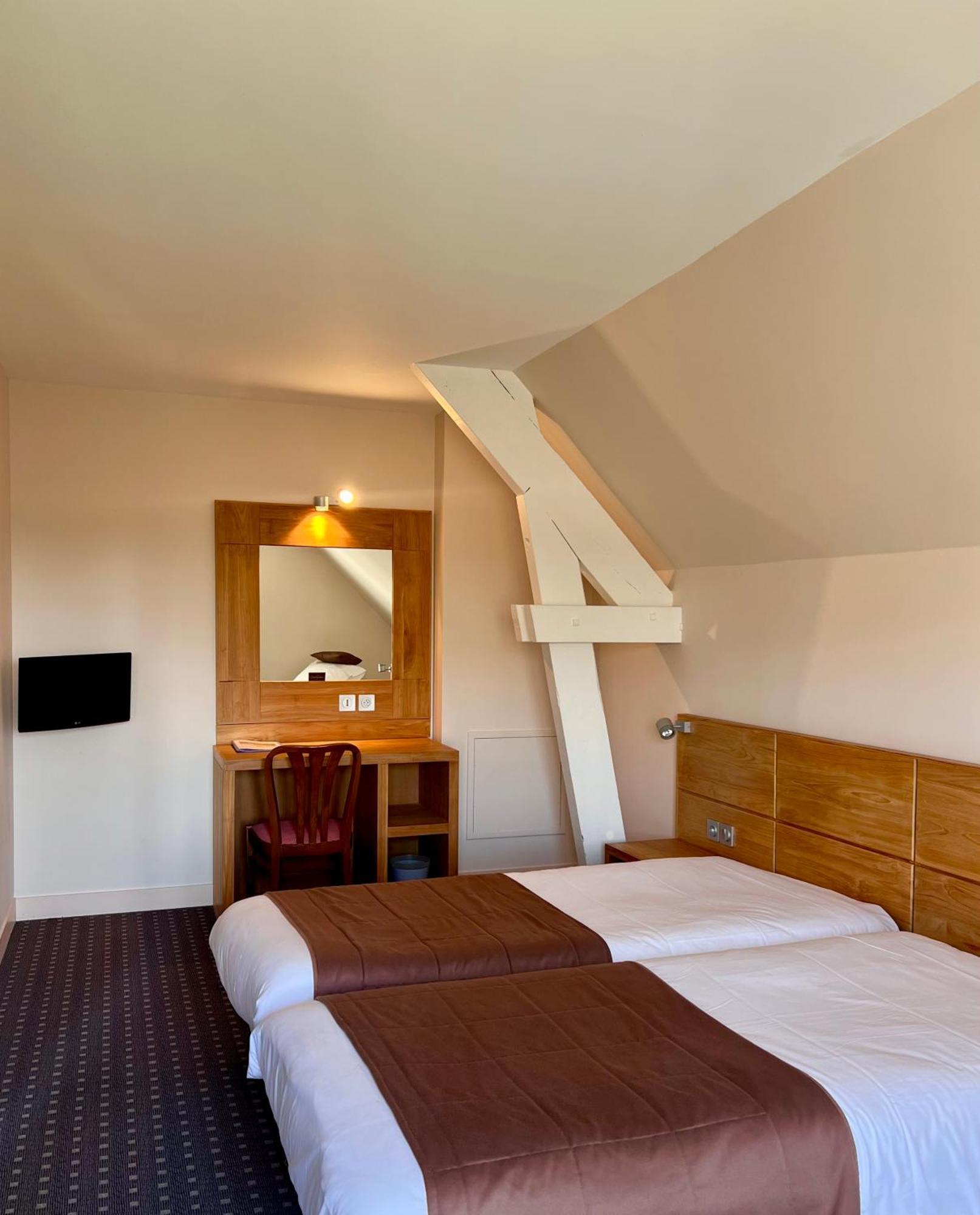Logis Hotel Restaurant Du Labrador Saint-Benoit-sur-Loire Ngoại thất bức ảnh