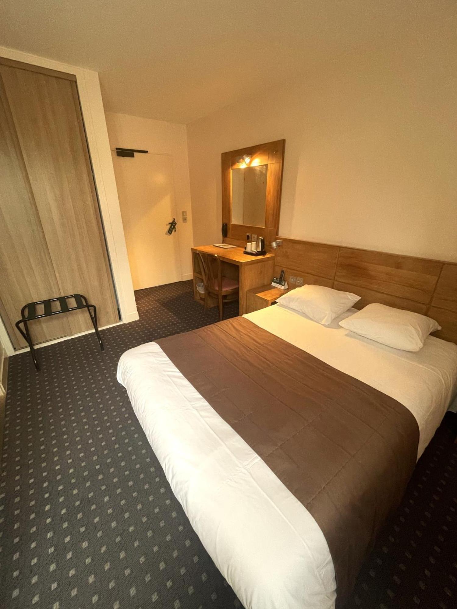 Logis Hotel Restaurant Du Labrador Saint-Benoit-sur-Loire Ngoại thất bức ảnh