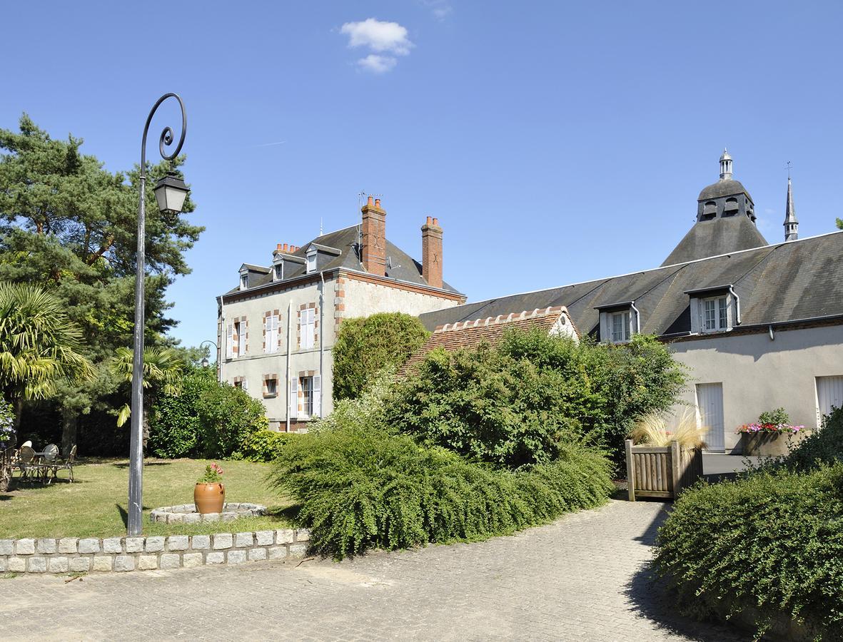 Logis Hotel Restaurant Du Labrador Saint-Benoit-sur-Loire Ngoại thất bức ảnh