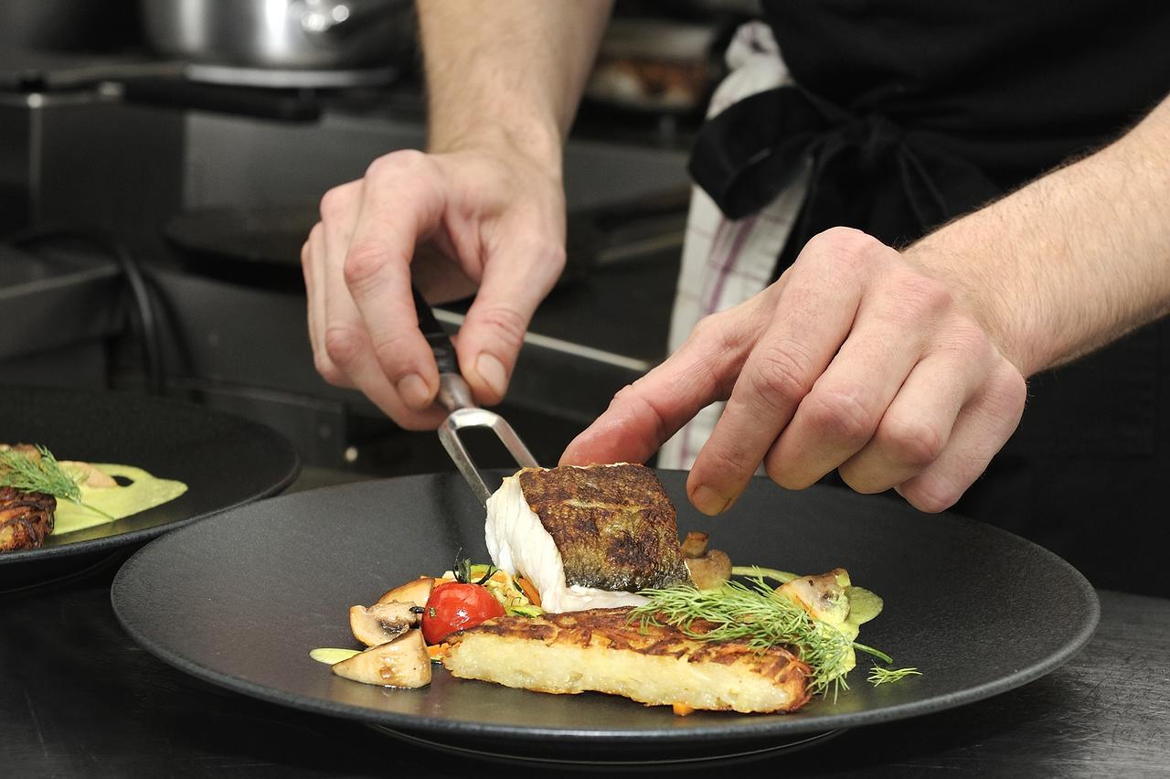 Logis Hotel Restaurant Du Labrador Saint-Benoit-sur-Loire Ngoại thất bức ảnh