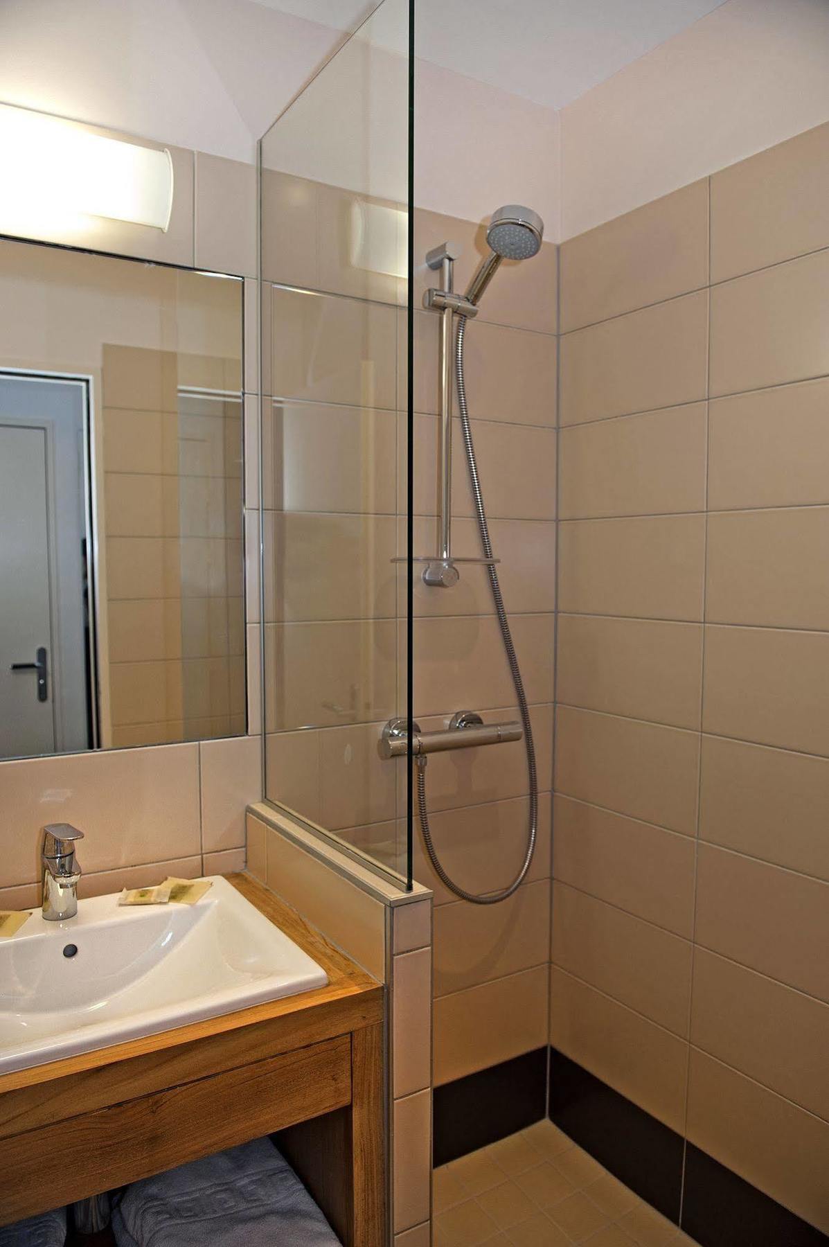 Logis Hotel Restaurant Du Labrador Saint-Benoit-sur-Loire Ngoại thất bức ảnh