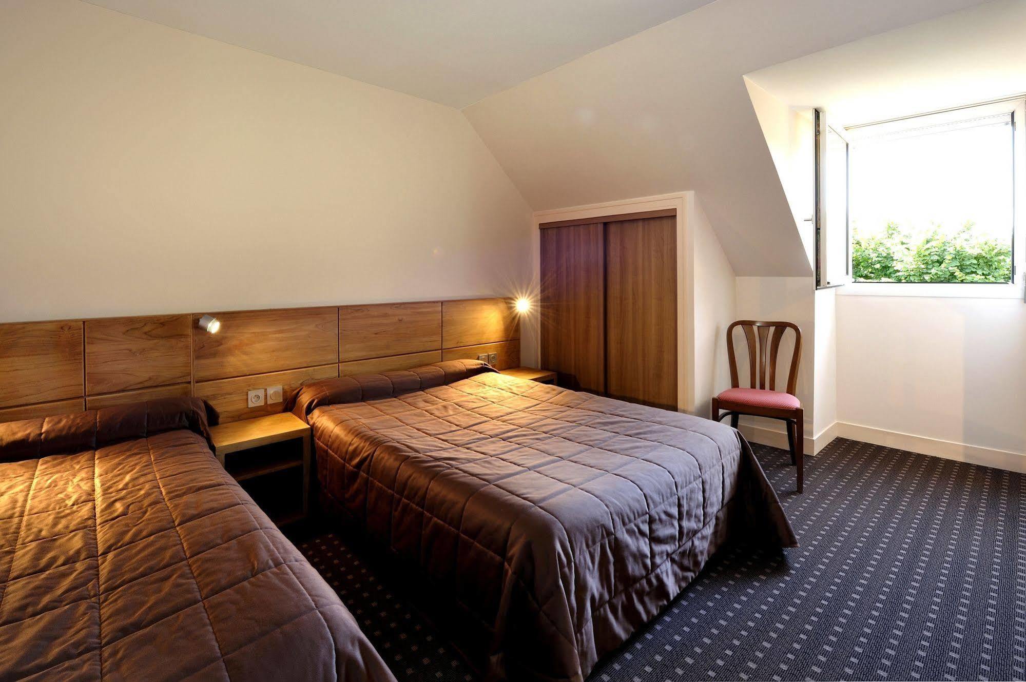 Logis Hotel Restaurant Du Labrador Saint-Benoit-sur-Loire Ngoại thất bức ảnh