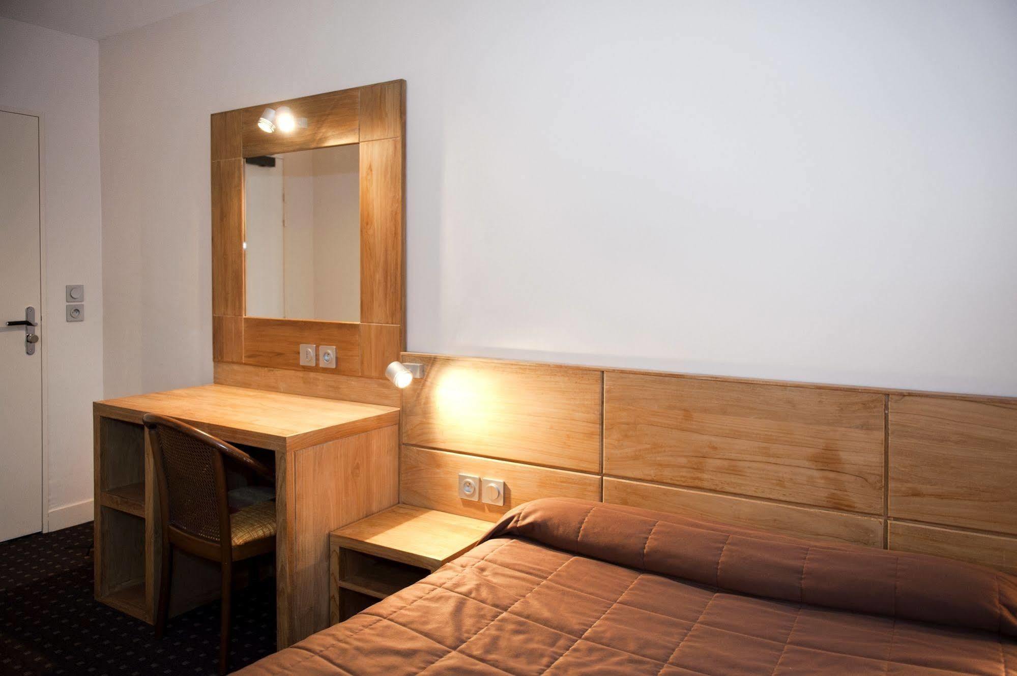 Logis Hotel Restaurant Du Labrador Saint-Benoit-sur-Loire Ngoại thất bức ảnh
