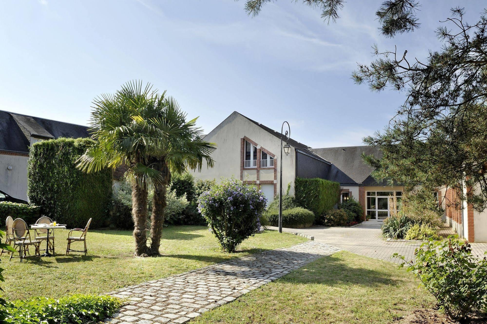 Logis Hotel Restaurant Du Labrador Saint-Benoit-sur-Loire Ngoại thất bức ảnh